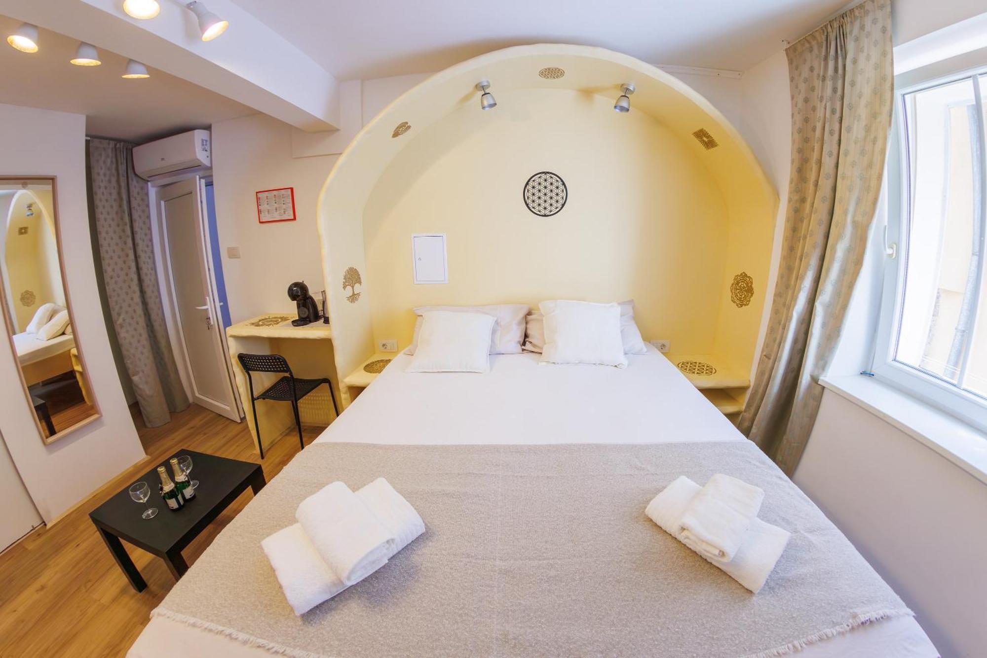 Plutus Apartments And Rooms With Free Parking Koper Eksteriør billede
