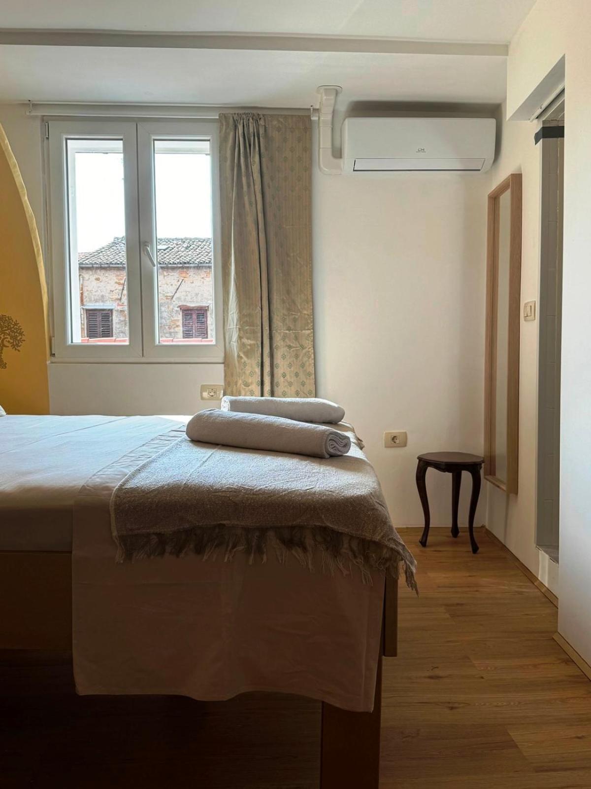 Plutus Apartments And Rooms With Free Parking Koper Eksteriør billede