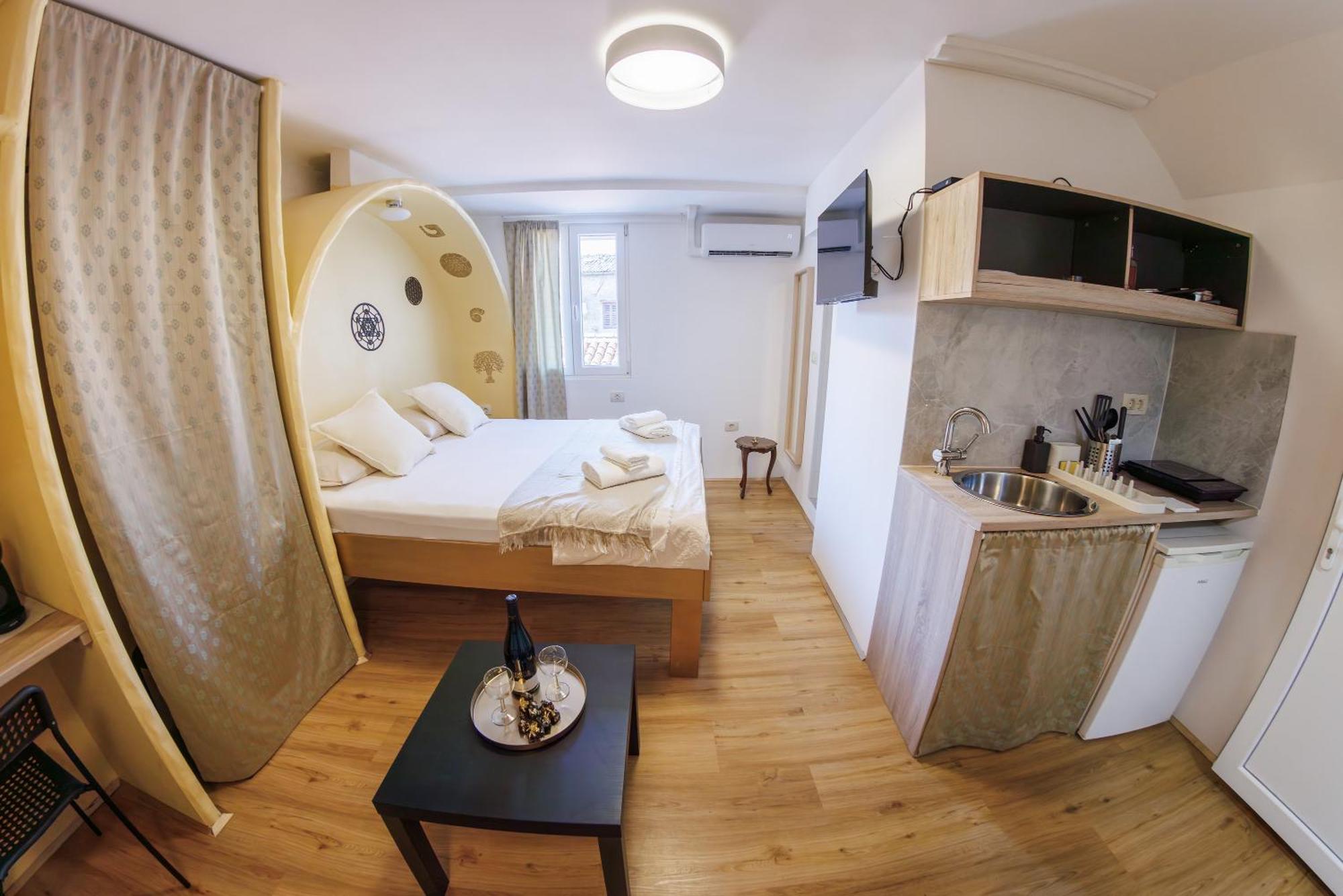 Plutus Apartments And Rooms With Free Parking Koper Eksteriør billede