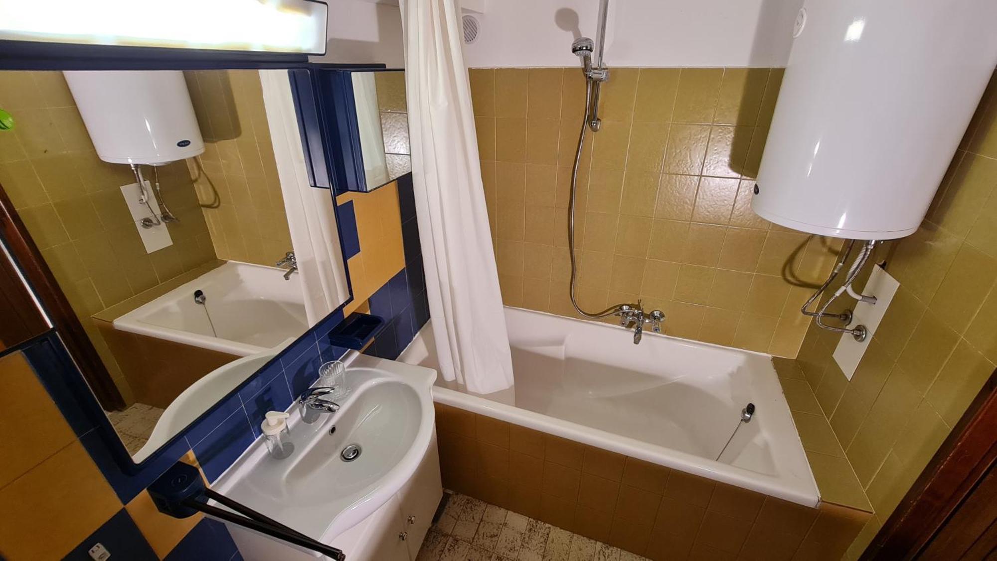 Plutus Apartments And Rooms With Free Parking Koper Eksteriør billede